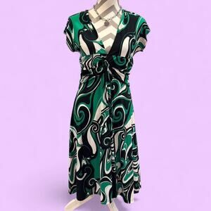 Green and black swirl print and short sleeves